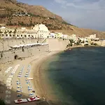 Gloria Castellammare del Golfo