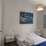 Gloria 4*